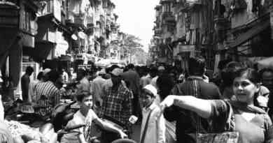 https://pixabay.com/photos/crowd-crowded-street-people-mumbai-167074/