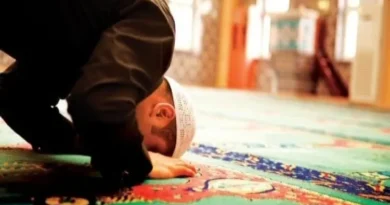 Why and how do Muslims offer Namaz?
