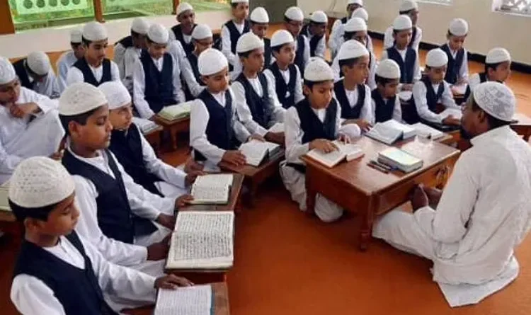 Alleged minority friendly governments are not paying salaries to Madrasa teachers for four years, letter written by Syed Shahzadi of Minorities Commission