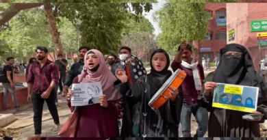 Hijab ban Students, CFI activists protest at Jamia Millia, watch video