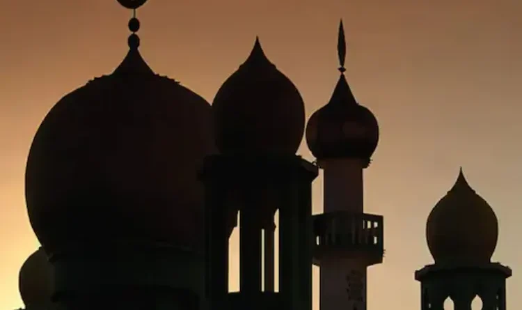 The Muslim leader of BJP gave the cooler in the mosque, the worshipers picked it up and threw it out