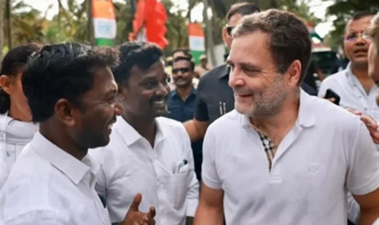 In response to BJP's attack on Rahul Gandhi's T-shirt, Congress targets Modi's suit worth Rs 10 lakh