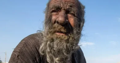 The world's dirtiest man dies in Iran at the age of 94 after taking a bath for the first time