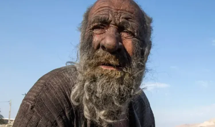 The world's dirtiest man dies in Iran at the age of 94 after taking a bath for the first time