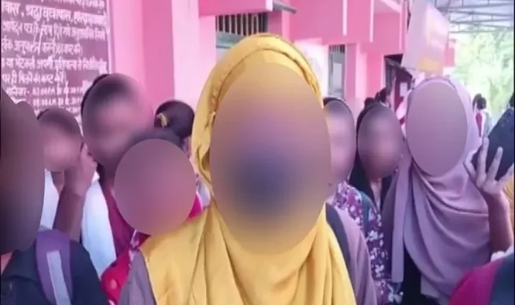 Hijab controversy reached Bihar: student misbehaved during examination in MDDM college!