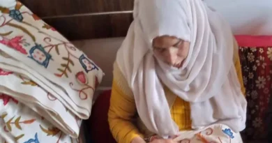 Embroidery revived, Kashmiri woman showed the way, training center opened at home