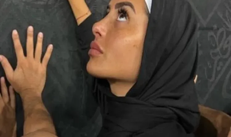 French model Marine L'Himer converts to Islam