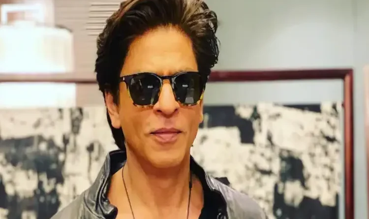 Shah Rukh Khan stopped at Mumbai airport for delay in custom payment for luxury watches