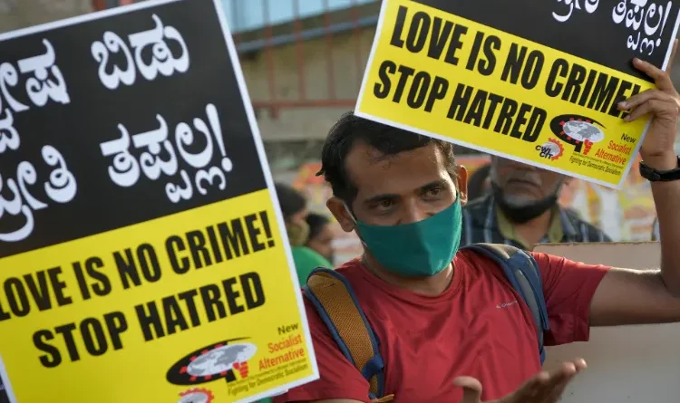 With the help of a few unsuccessful interfaith love marriages, fanatic Hindu organizations are increasing the 'love jihad controversy' in Karnataka.