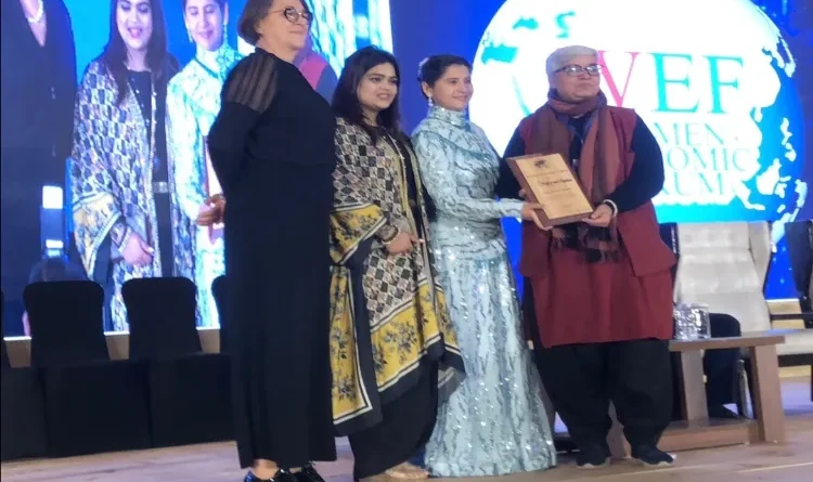 Woman of the Decade Award to Shabnam Hashmi, founder of Anhad, in Qazi 100 meeting