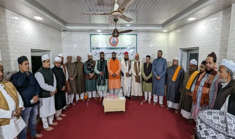 Naseeruddin Chishti, chairman of the All India Sufi Sajjadansheen Council, administered the knee of patriotism to Zaireen at the conclusion of Garib Nawaz's Urs.