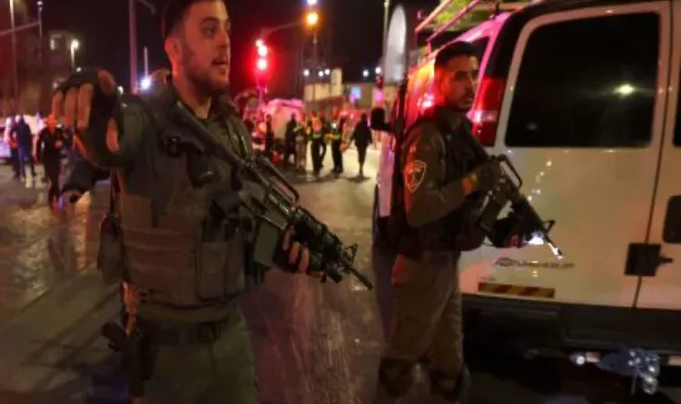 8 killed, 10 injured in attack on Jerusalem's Jewish synagogue after Israeli army killed 9 Palestinians