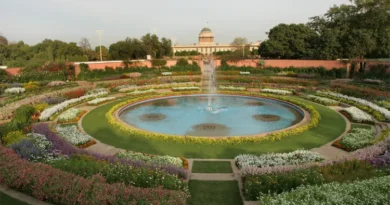 The name of Mughal Gardens was changed to 'Amrit Udyan', will the names of Red Fort and Taj Mahal also be changed? Know about the Mughal garden style