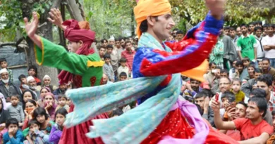 Kashmir artist Rais Bathuri on a mission to revive folk theater Bhand Pather