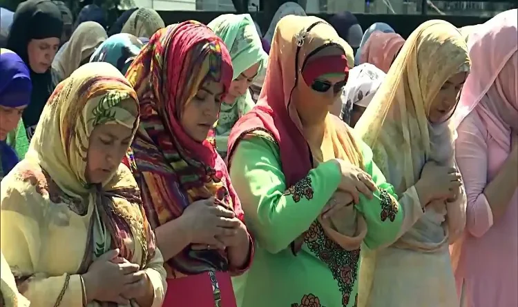 For the first time in Lucknow and Mumbai, women are allowed to read Taraweeh in the mosque.