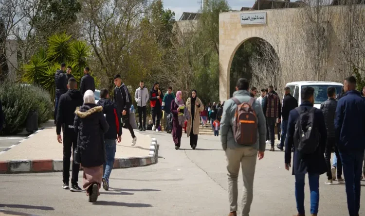 250 Palestinian students leave several universities due to Israeli incursions and unnecessary checks in the West Bank