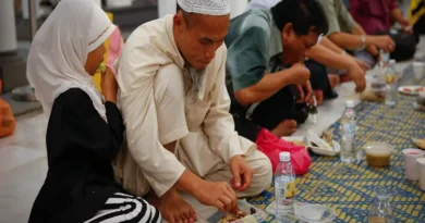 What is the history of Ramadan, why Muslims fast