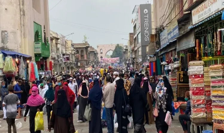 Hyderabad markets packed with buyers as Eid ul Fitr approaches