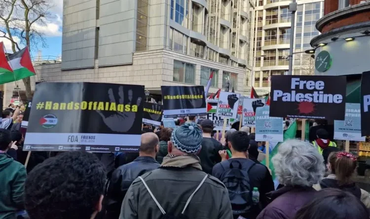 Palestine supporters protest against Israeli attacks in London