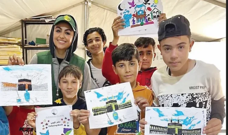 Saudi artist and photographer Nabeela Abuljdayal is sharing her art with the children of the refugee camp