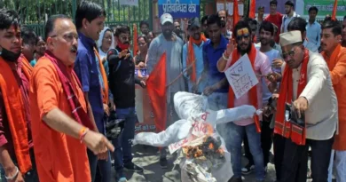 Tension in Uttarakhand: Exodus of Muslims continues, Hinduist organizations adamant on mahapanchayat in Purola on June 15, Muslim panchayat in Dehradun on 18th, police said- will take action