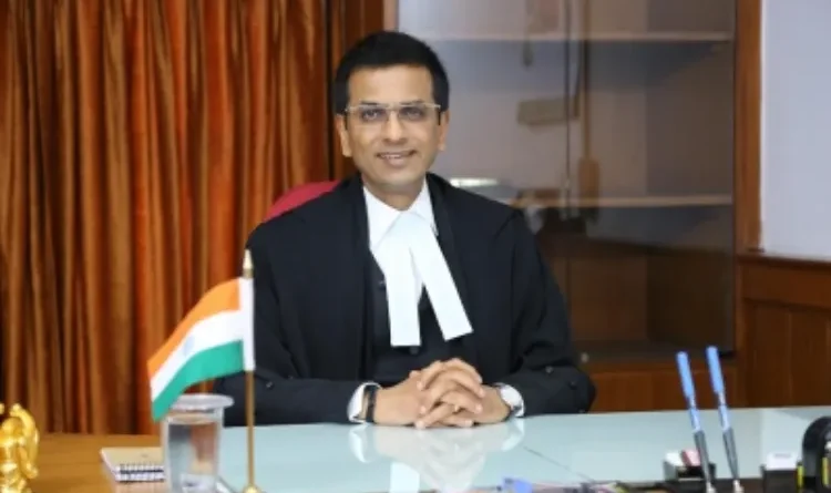 What did Supreme Court Chief Justice Chandrachud say about ISRO on the success of Chandrayaan-3 mission? communication with lander established