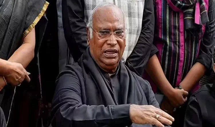 Kharge attacked the government, said- Violence in Haryana and killing of 4 people in Jaipur Express is the result of spreading hatred in the greed of power