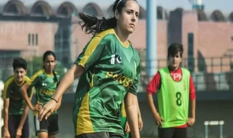 pakistan football team captain maria khan will play from saudi club