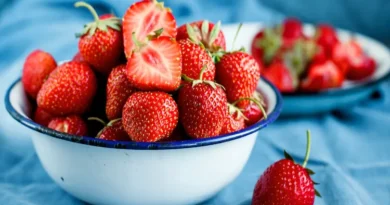 If you eat strawberries during fasting, there will be many benefits, it is also beneficial in heart health and cancer prevention.