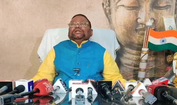 SP leader Swami Prasad Maurya said on Muzaffarnagar slap incident – BJP-RSS spread hatred reached schools, Kharge lashed out