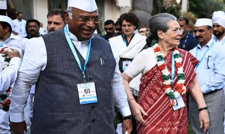 CWC in Hyderabad: Kharge cornered BJP, said - Secular is in danger, the condition of the economy is serious, the fire of Manipur has reached Nuh.