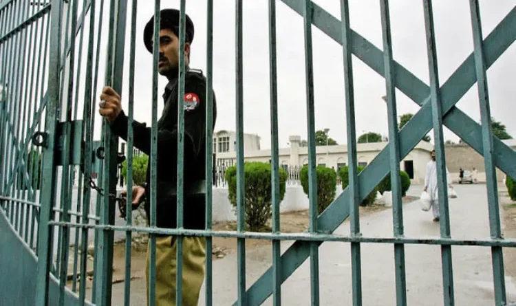 What is the story of foreigners imprisoned in Pakistani jails?