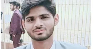 22 year old Iftikhar got the job of mechanical engineer in Larsen & Toubro Company.