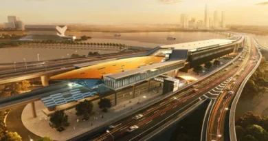 What is the total length of Dubai Metro? Its blue line also got approval