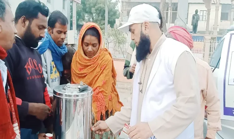 Work organization distributed tea and biscuits on Christmas