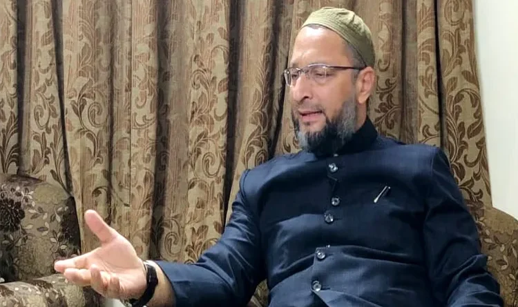 Is Owaisi supporting Hindu organizations in fanning the Pran Pratistha program in Ayodhya?