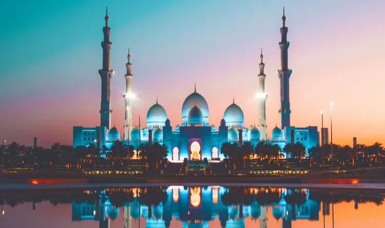 12 Abu Dhabi tourist spots you should visit in pictures
