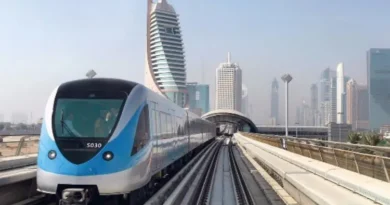 Can children travel alone in Dubai Metro?