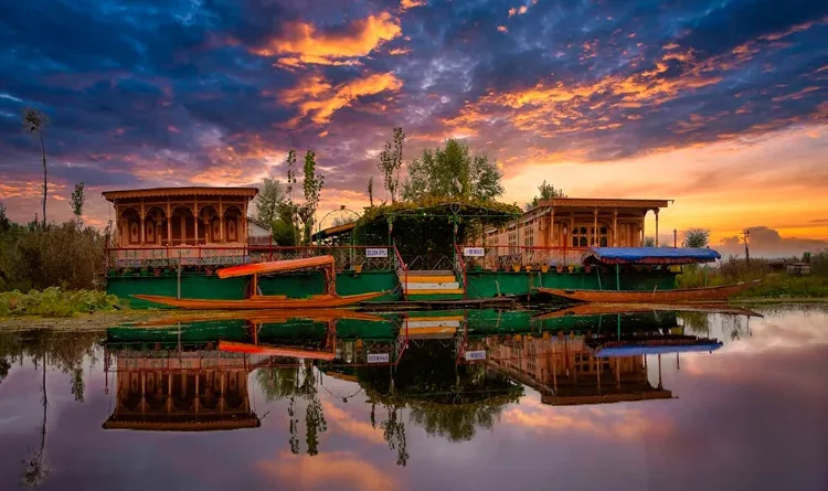 The best time to visit Kashmir has arrived