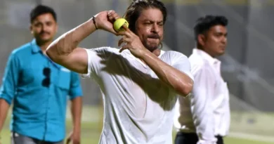 Shahrukh Khan and son Abram created a stir in KKR's practice at Eden Gardens!