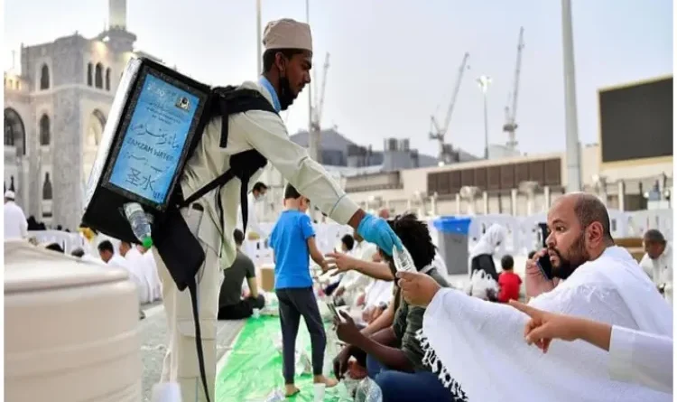 Haj 2024: Know, how many bottles of Zamzam will a Haj pilgrim get?