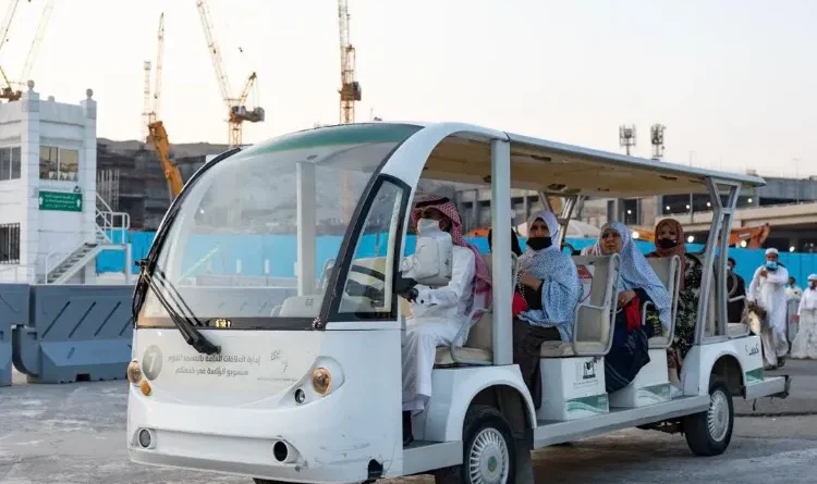 Scooter service stopped in Mecca's holy mosque, now buggy service started