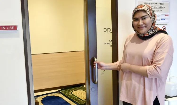 Tokyo to add prayer rooms to shopping malls for Muslims