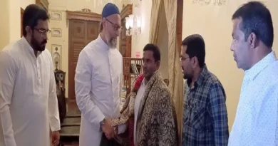 Telangana flood: AIMIM honoured Divyang Subhan Khan with Rs 51,000 for saving the lives of 9 people