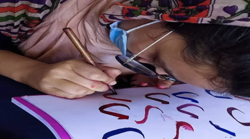 Calligraphy artist Firdousa Bashir becomes an example for Kashmiri youth