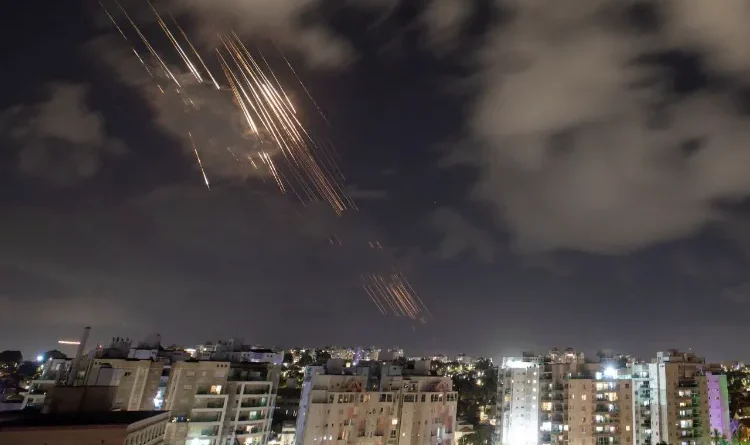 Live: Iran rains 180 missiles on Israel, Tel Aviv also attacked