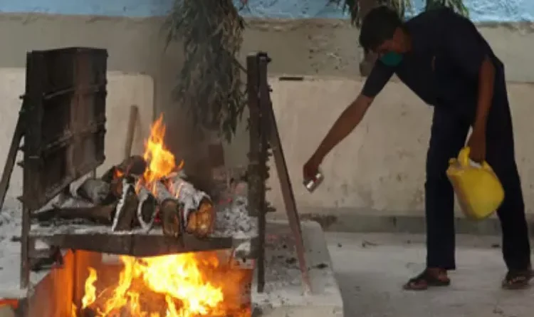 Valmiki people were stopped from performing last rites at the cremation ground, were abused using casteist language, watch the video