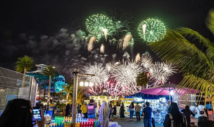 45 fireworks shows at 36 locations on New Year 2025 Eve in Dubai