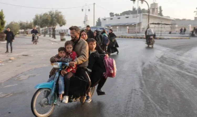 Thousands of people forced to flee Homs due to rebel attacks in Syria