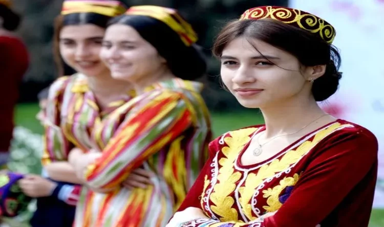 New dress code for women in Tajikistan, ban on hijab remains